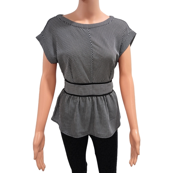 Stylish Striped Top with Cap Sleeves - Picture 5 of 11